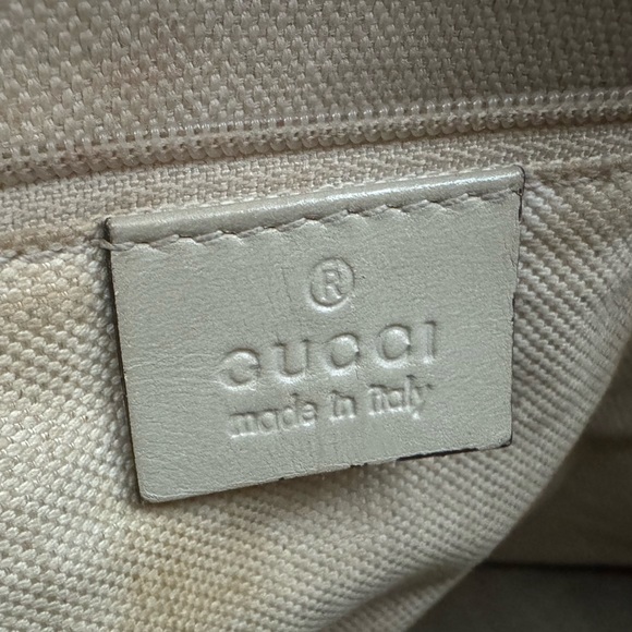 GUCCI
Beige/White GG Canvas Medium Sukey Tote Bag - Picture 10 of 13